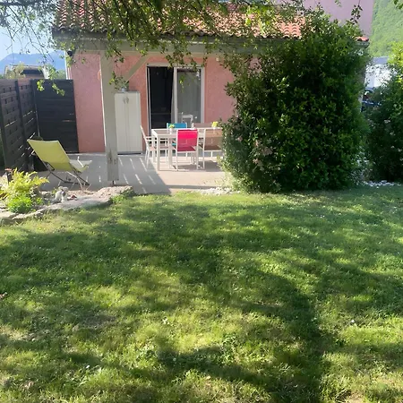 בית נופש Maison De Violette Serrieres-de-Briord